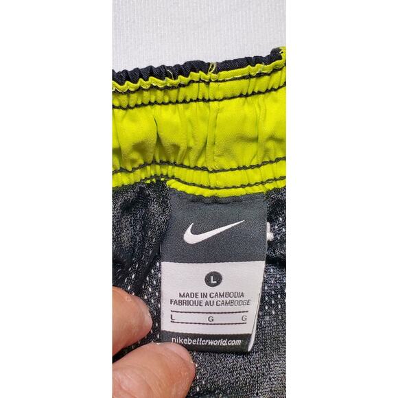 Nike Swim Size L Cargo Shorts Adult Black Yellow Swim Board Trunks Ca12 - Picture 4 of 7